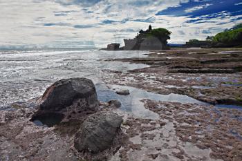 Pura Tanah Lot temple before the sunset, Bali, Indonesia