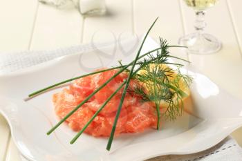 Gravlax (cured salmon) with lemon and dill
