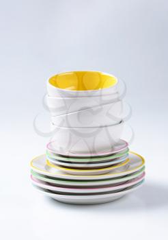 Dinner set consisting of deep bowls, dinner plates and side plates