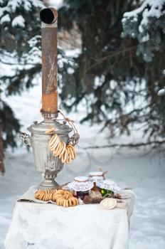 Place for a winter picnic with a samovar.