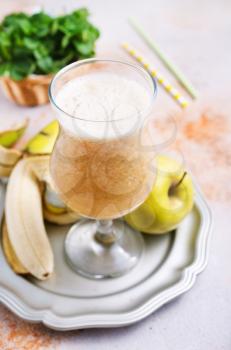 smoothie with apple and banana, fresh smoothie